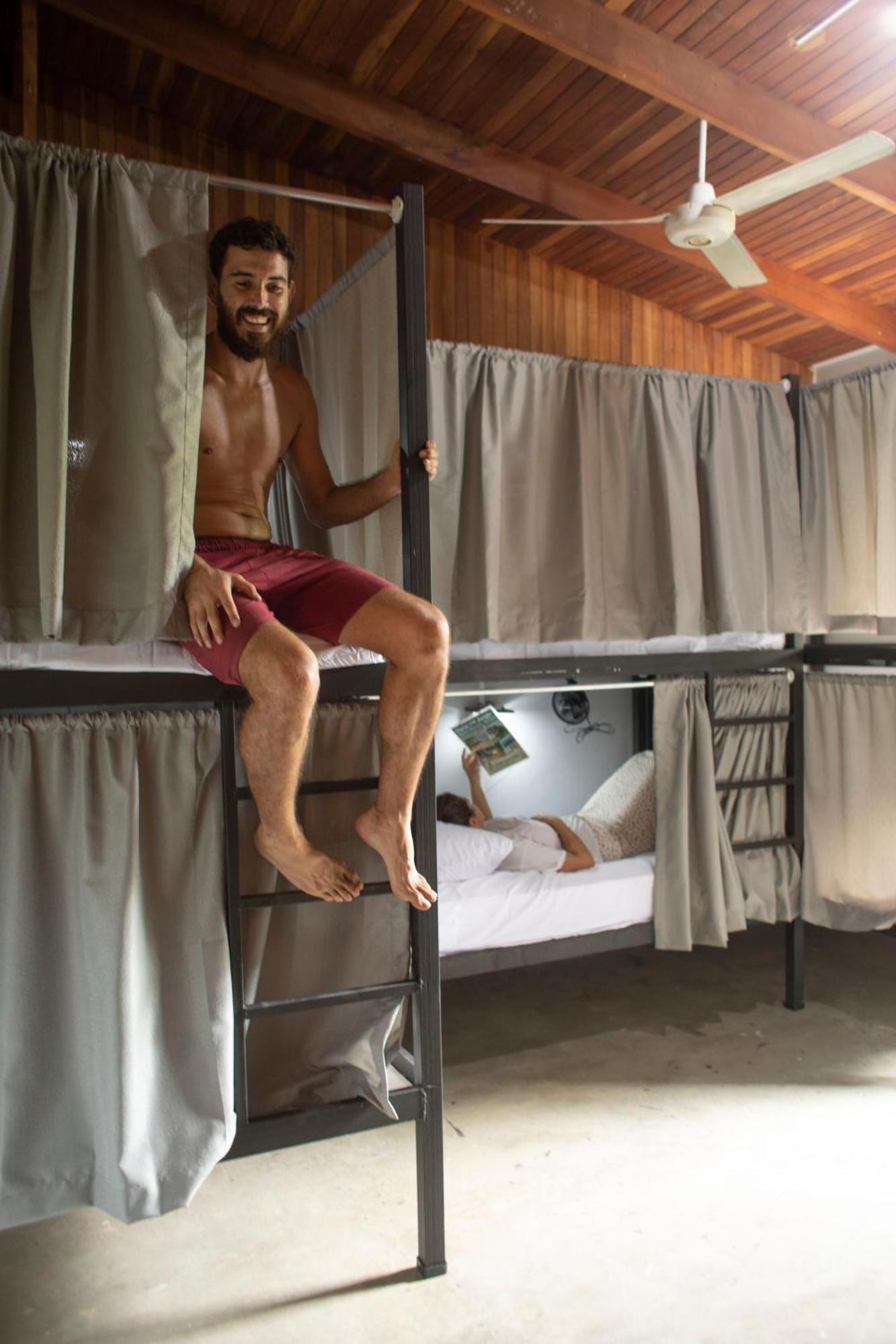 Argdivan Beach Hostel Sámara Eksteriør bilde