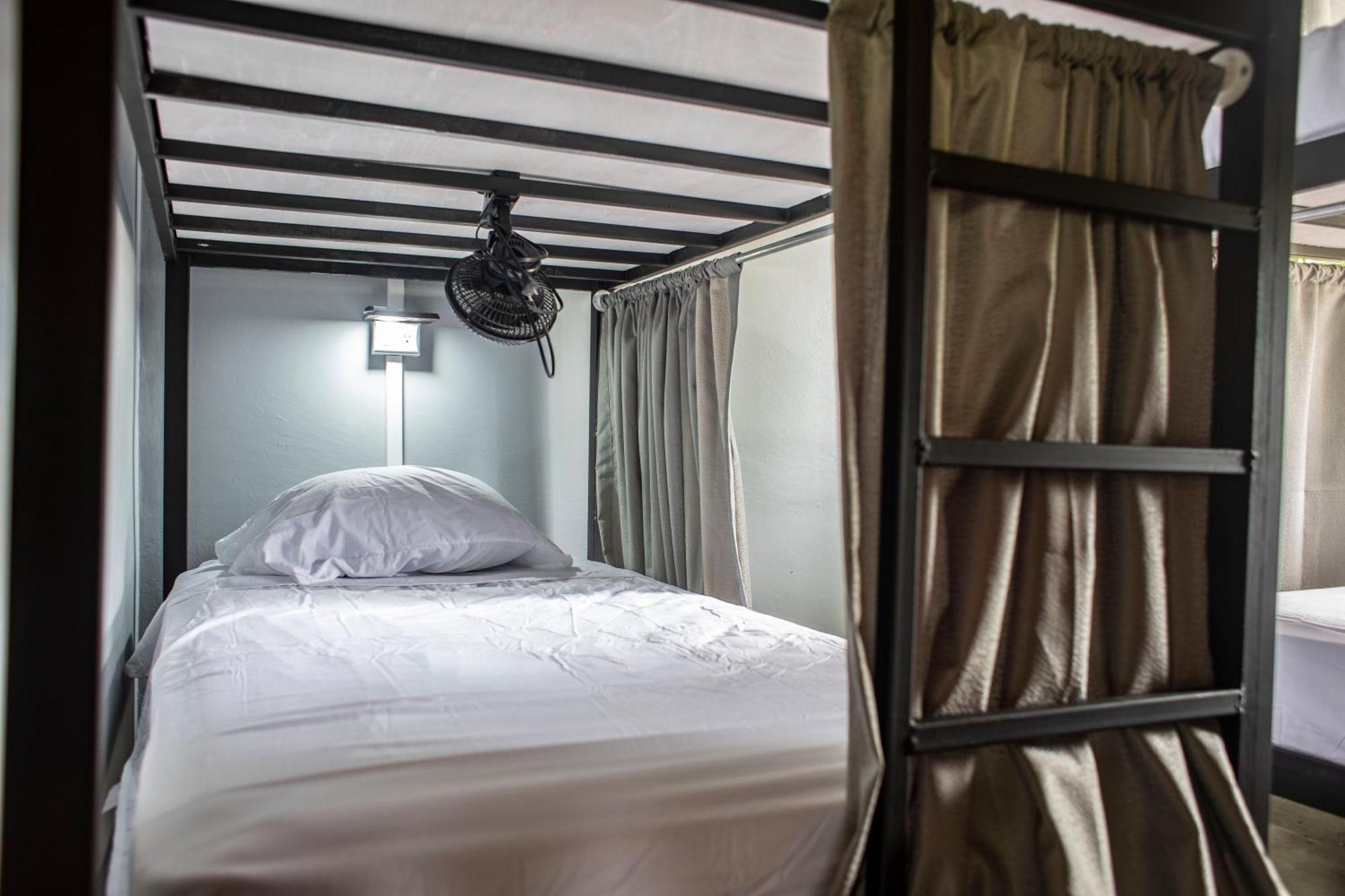 Argdivan Beach Hostel Sámara Eksteriør bilde
