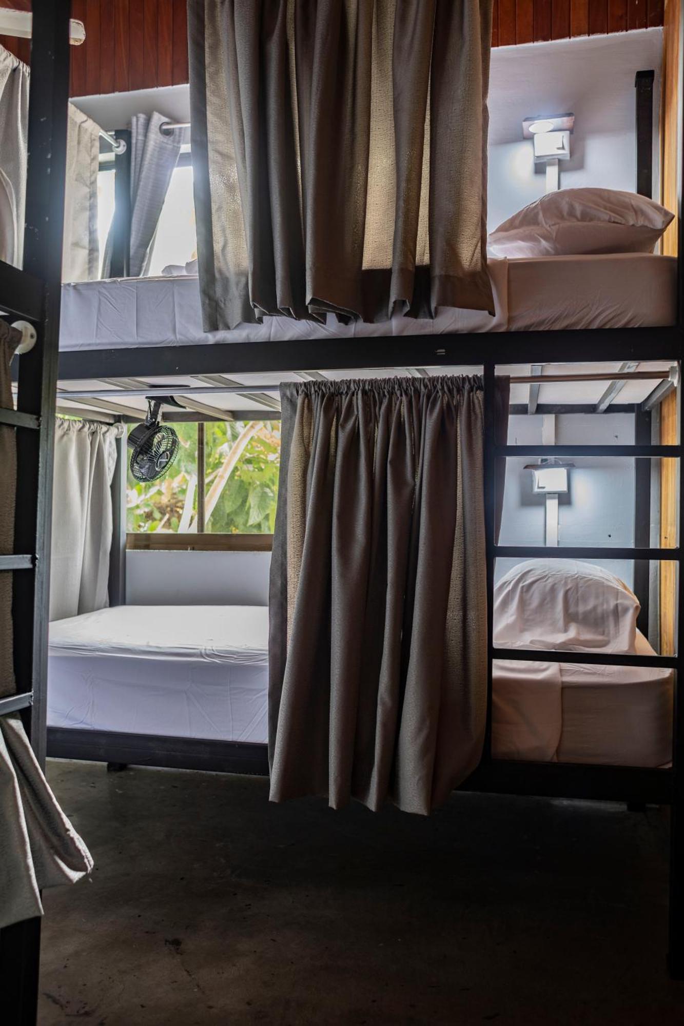 Argdivan Beach Hostel Sámara Eksteriør bilde