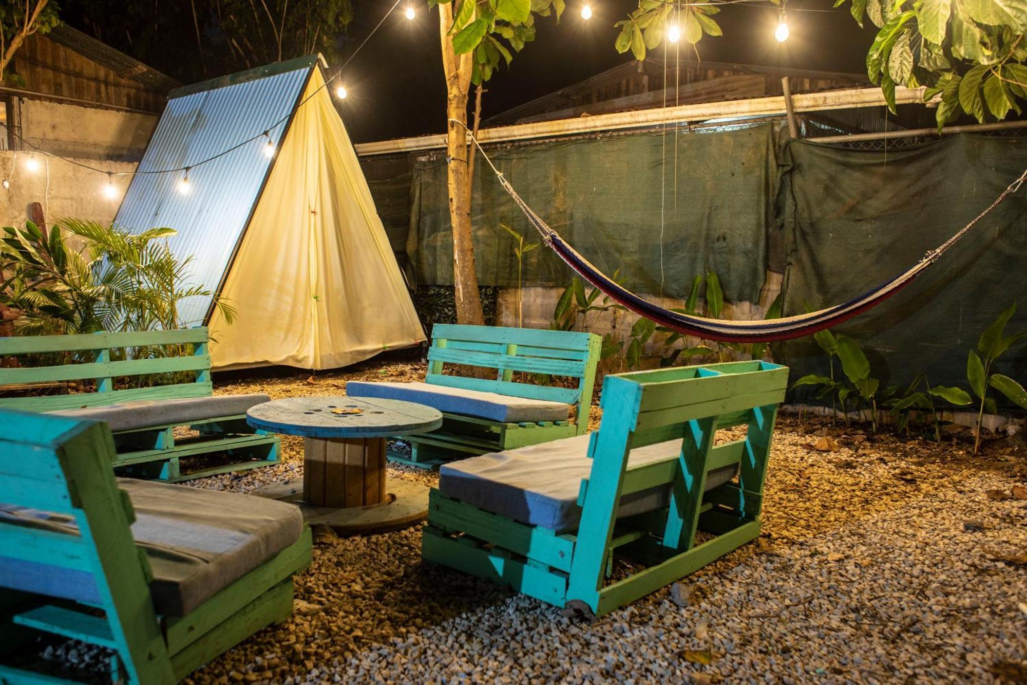 Argdivan Beach Hostel Sámara Eksteriør bilde